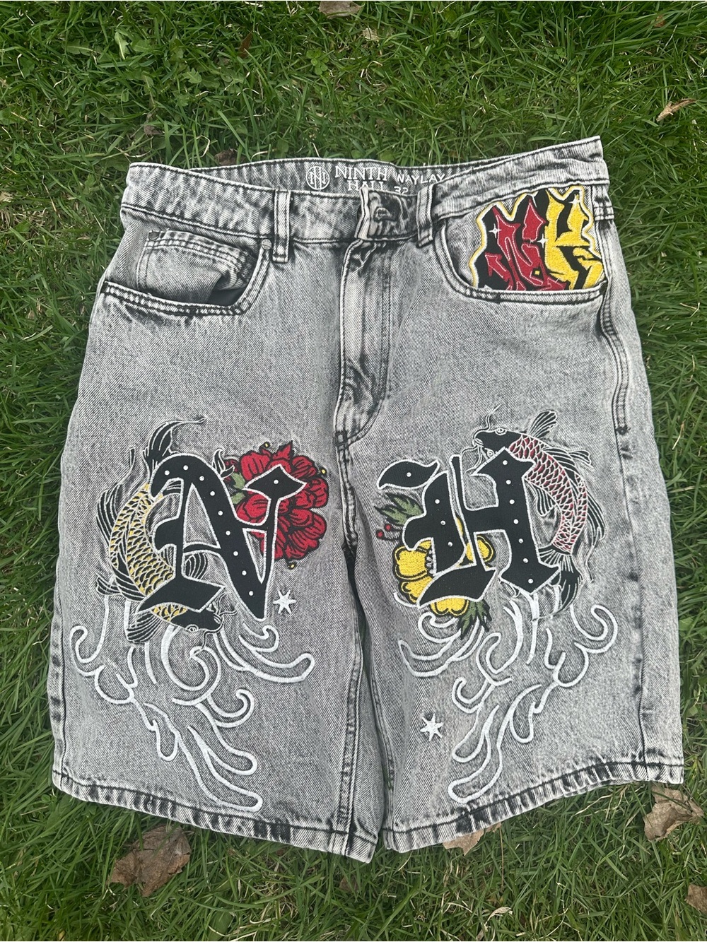 Gray Acid-Wash Koi Graphic Men’s Shorts
